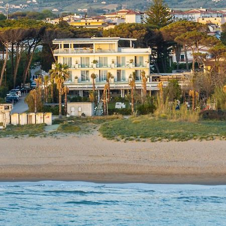 Hotel Artemide Mare Paestum Exteriér fotografie
