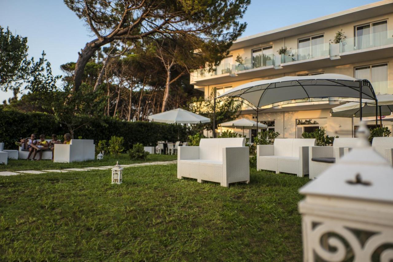 Hotel Artemide Mare Paestum Exteriér fotografie