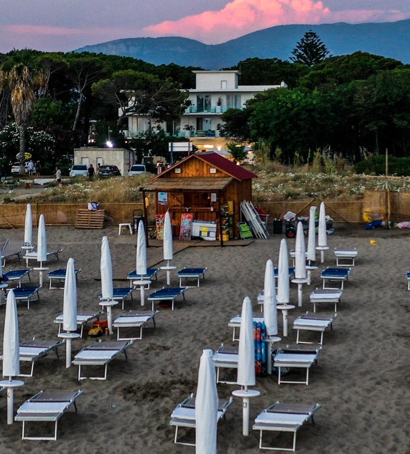 Hotel Artemide Mare Paestum Exteriér fotografie