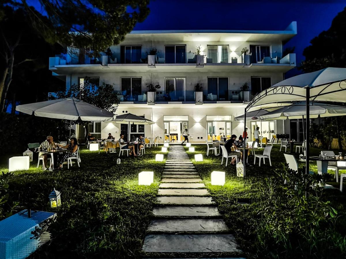 Hotel Artemide Mare Paestum Exteriér fotografie