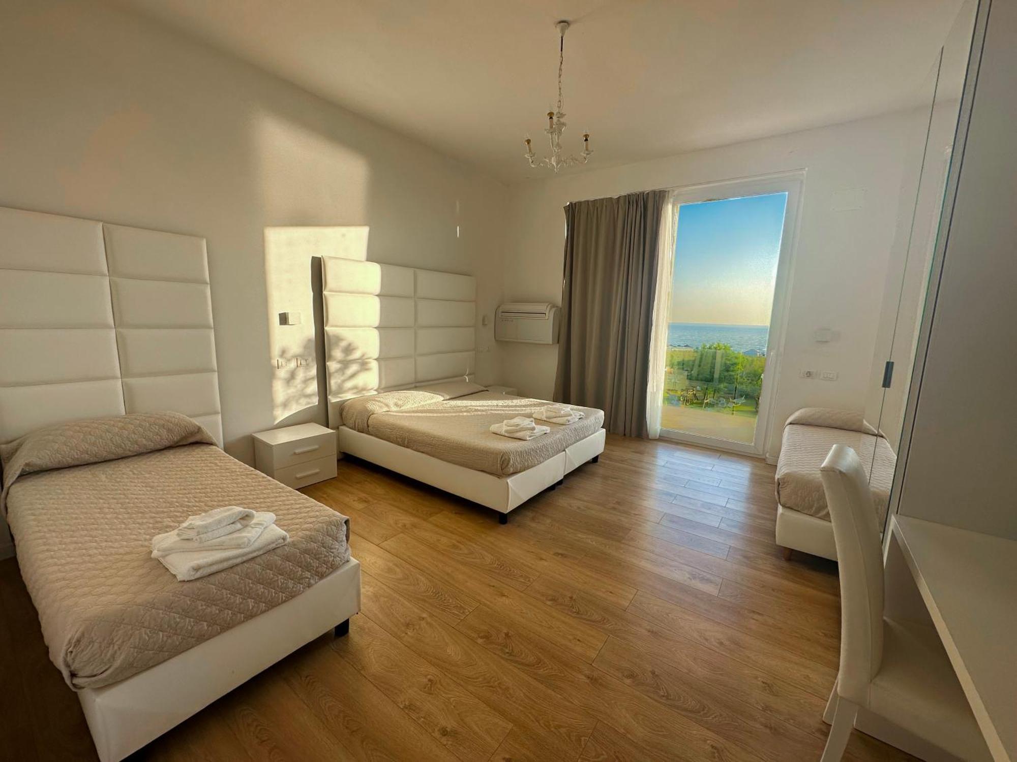 Hotel Artemide Mare Paestum Exteriér fotografie