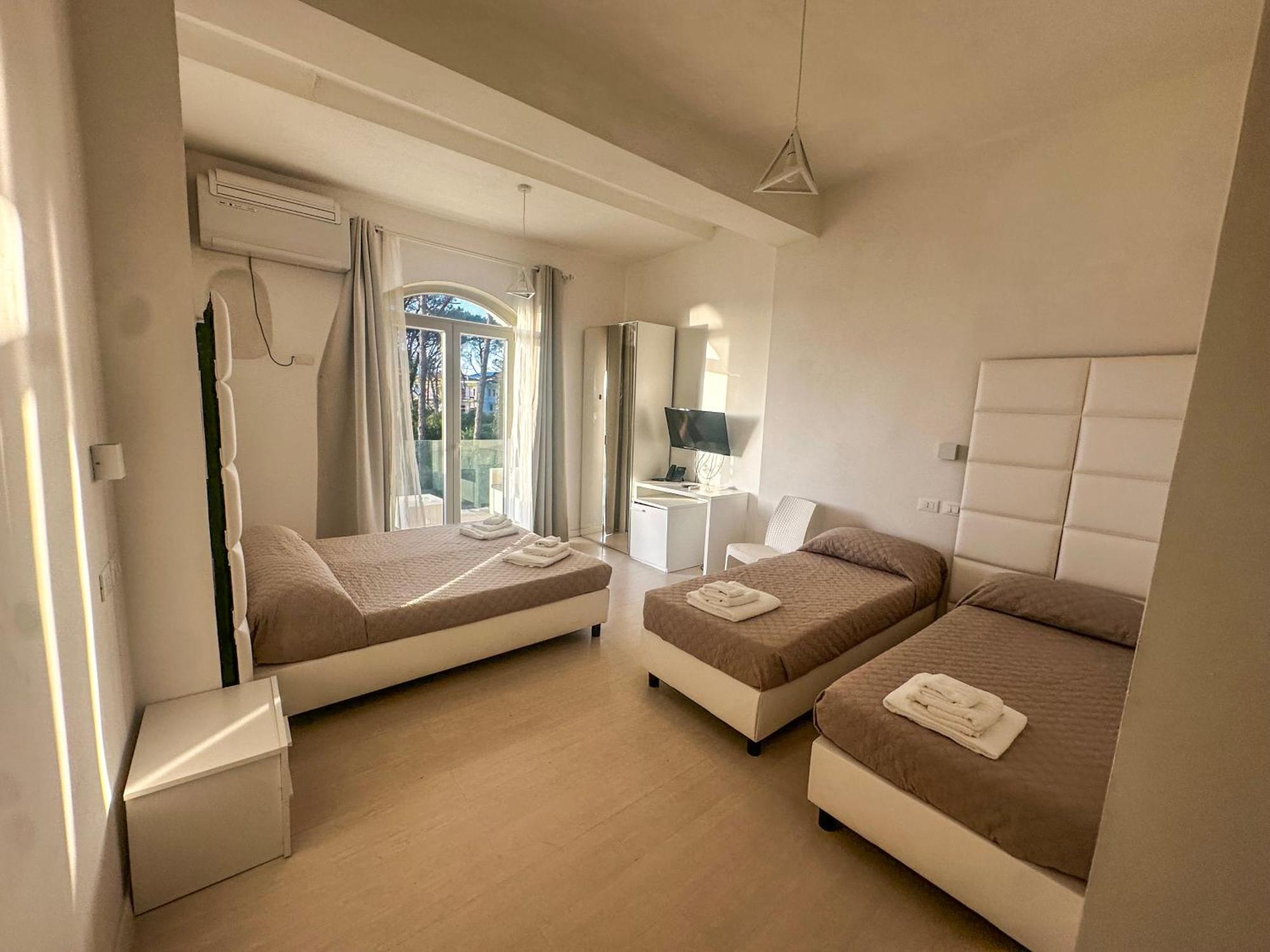 Hotel Artemide Mare Paestum Exteriér fotografie
