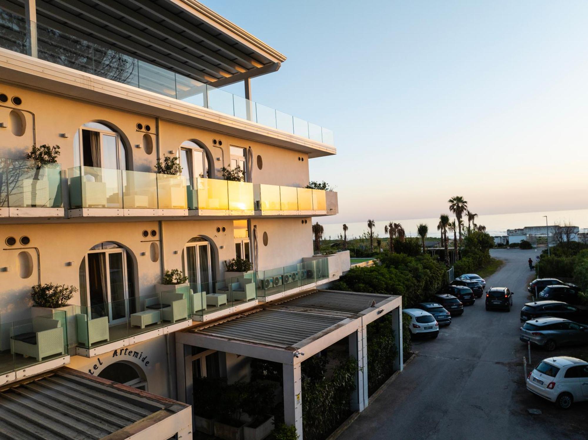 Hotel Artemide Mare Paestum Exteriér fotografie