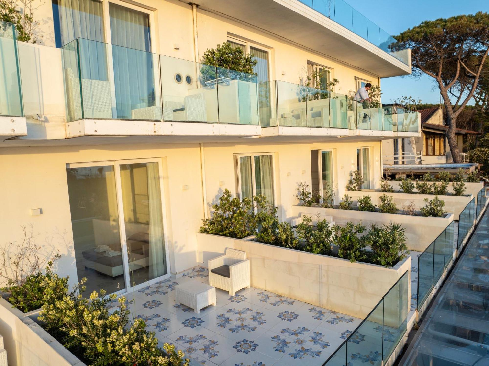 Hotel Artemide Mare Paestum Exteriér fotografie