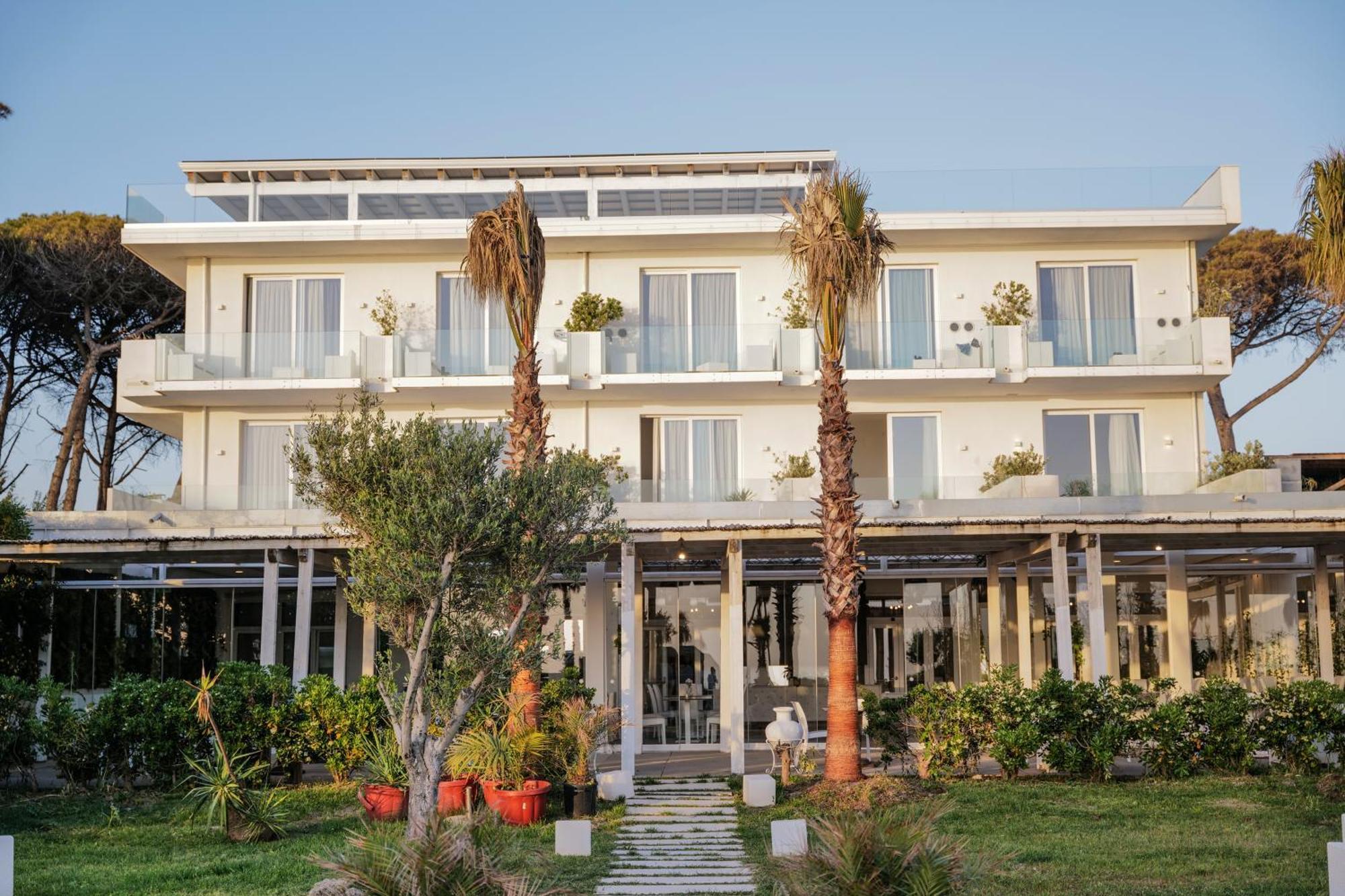 Hotel Artemide Mare Paestum Exteriér fotografie