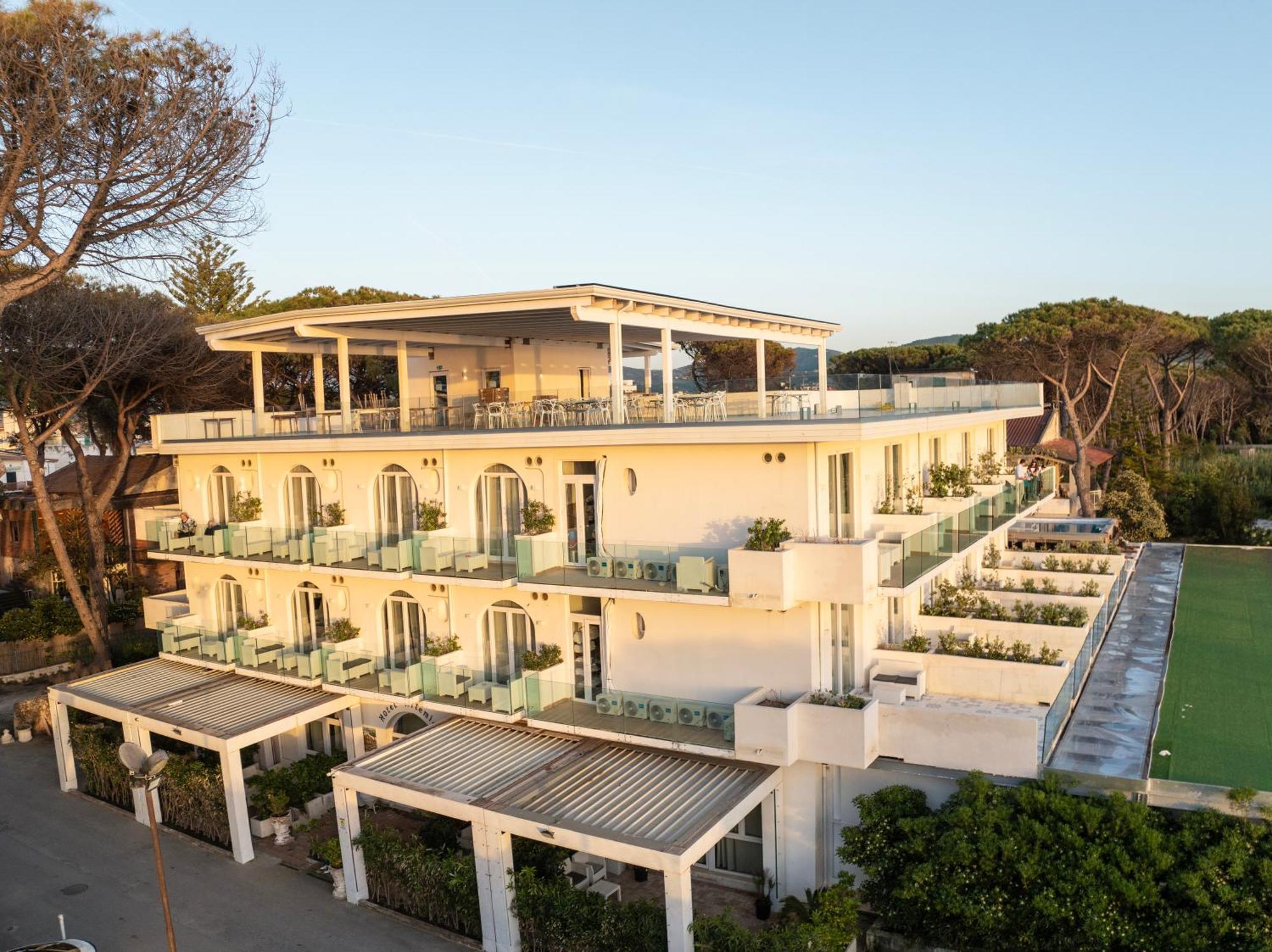 Hotel Artemide Mare Paestum Exteriér fotografie