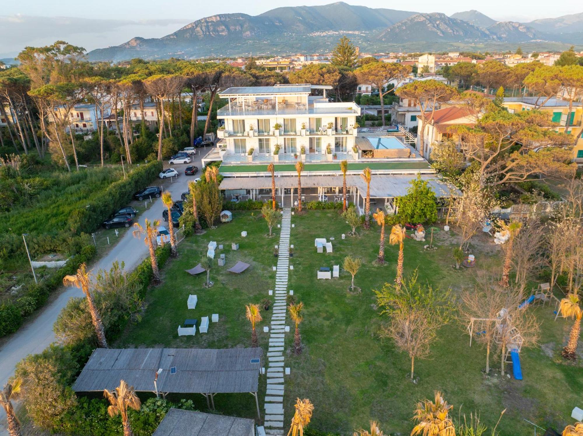 Hotel Artemide Mare Paestum Exteriér fotografie